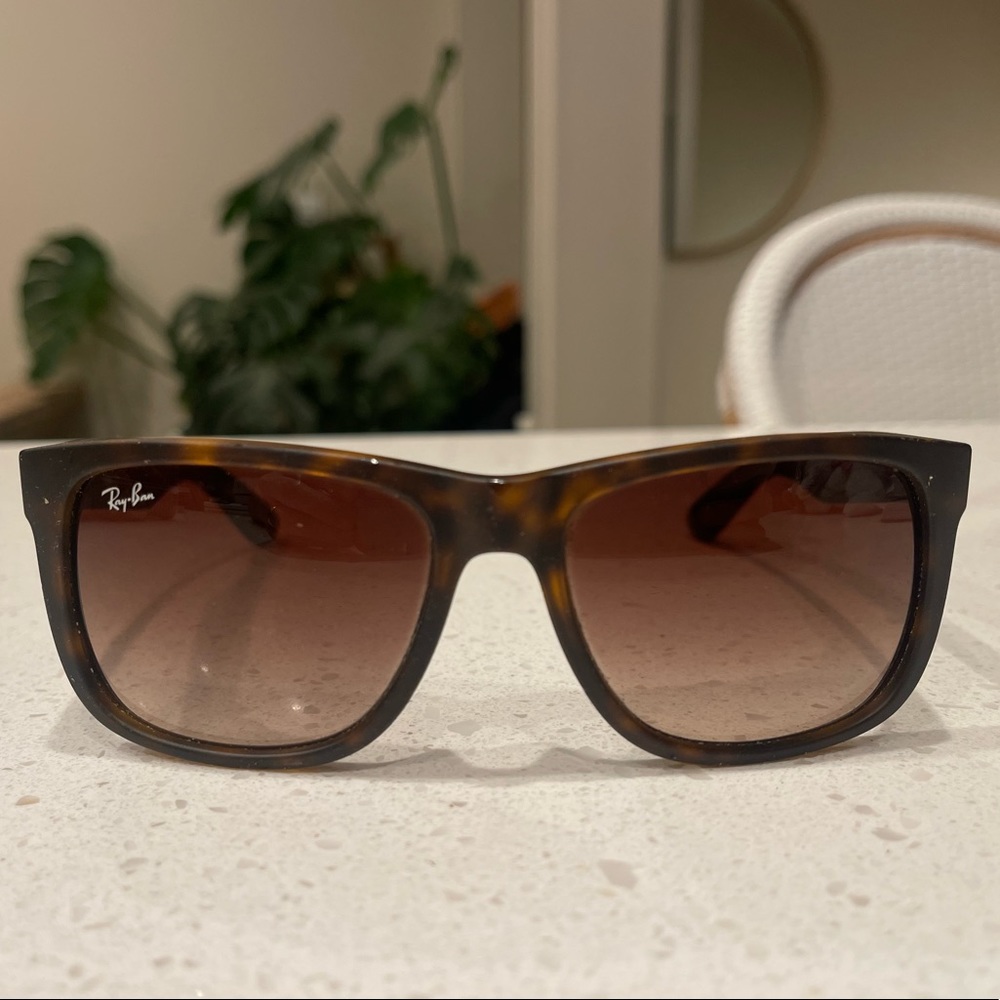 Ray-Ban Justin Tortoise sunglasses